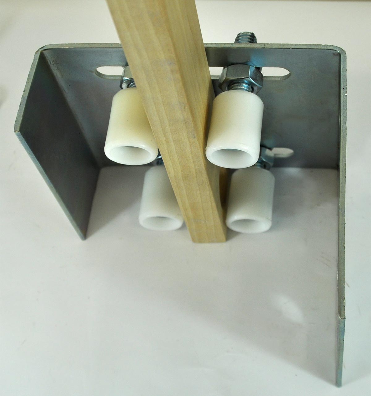 Führungsböcke für Führungsrollen Wandbefestigung