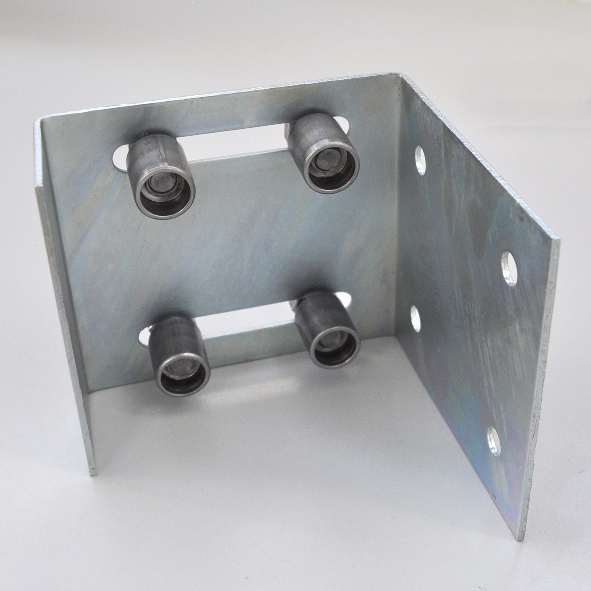 30198_30068x4_1a Führungsböcke für Führungsrollen Wandbefestigung