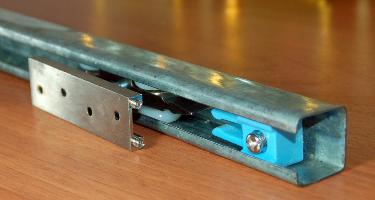 30075_1a Laufschiene Stahl 2,5m + Beschlagset bis 100 kg